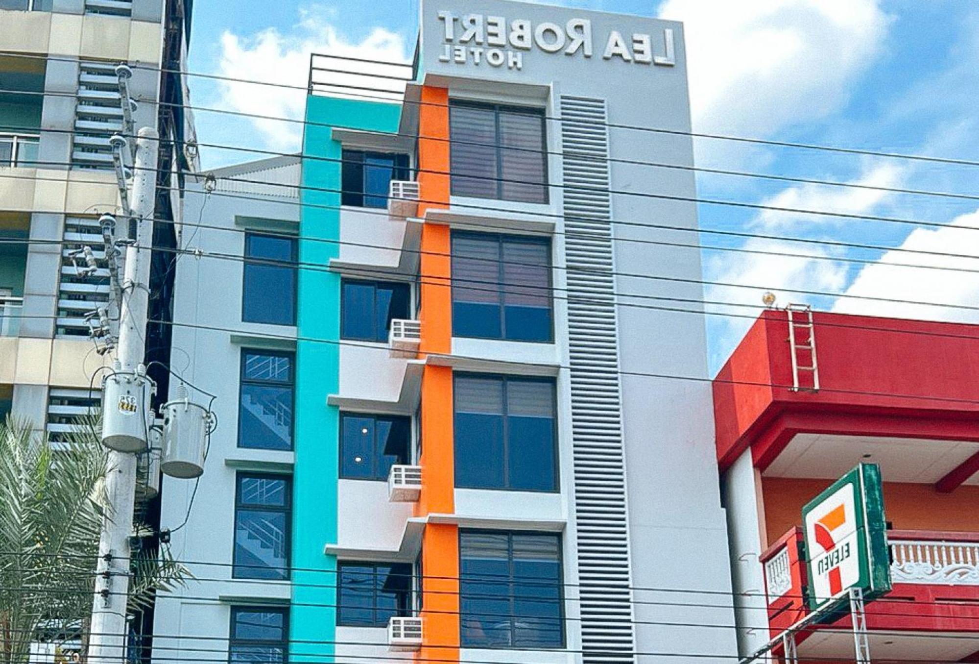 Lea Robert Hotel Angeles Pampanga By Reddoorz ภายนอก รูปภาพ