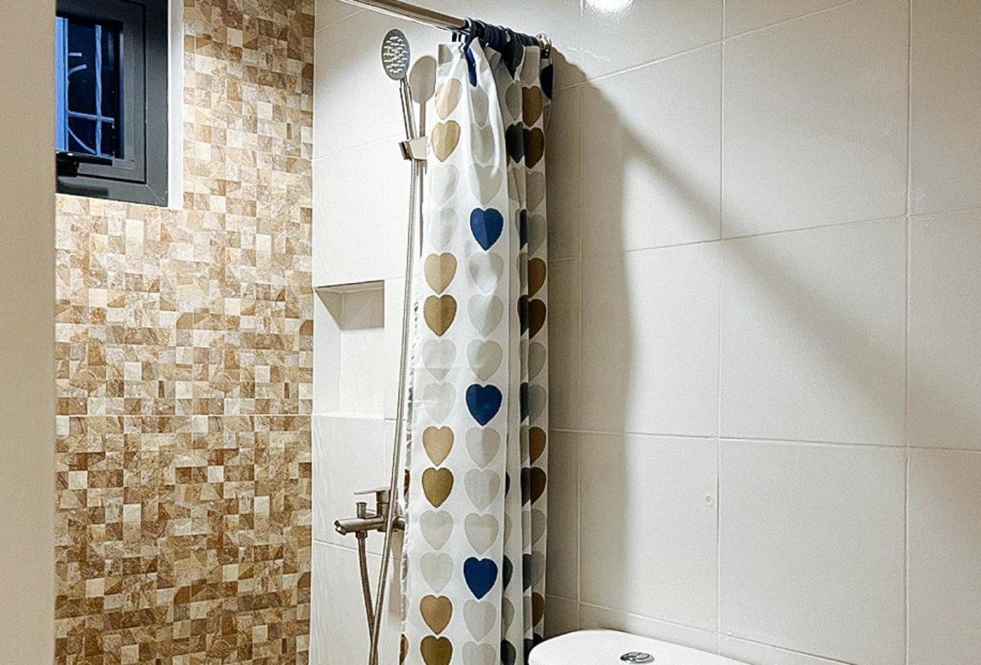 Lea Robert Hotel Angeles Pampanga By Reddoorz ภายนอก รูปภาพ